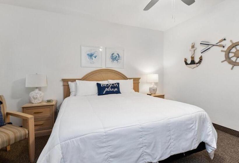 غرفة عائلية مطلّة علي البحر, Beach House Inn & Suites