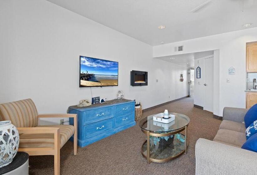 جناح مطلّ علي البحر, Beach House Inn & Suites