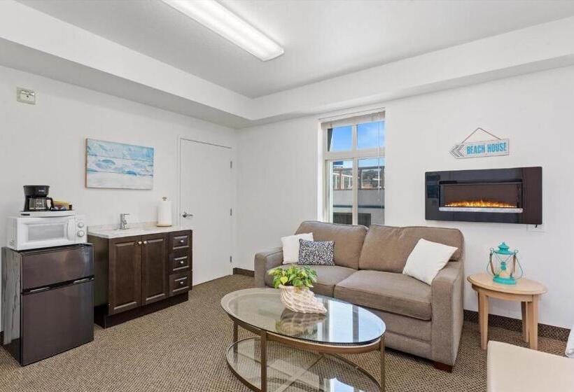 إستوديو قياسى, Beach House Inn & Suites