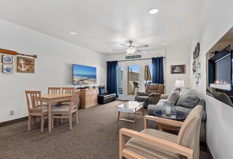 غرفة عائلية مطلّة علي البحر, Beach House Inn & Suites