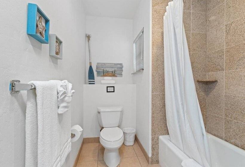Студия Стандарт Вид на Море, Beach House Inn & Suites