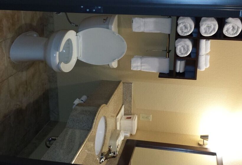 スイート, Baymont By Wyndham Jewett