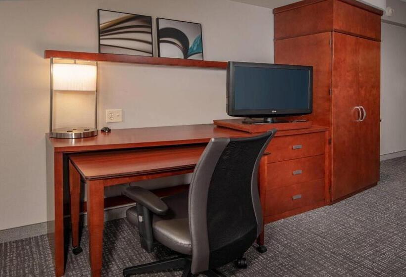غرفة قياسية سرير كينج, Courtyard By Marriott Hagerstown