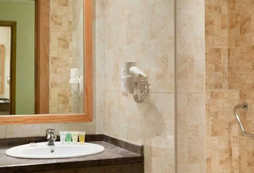 سوییت لوکس, Ramada Resort Dead Sea