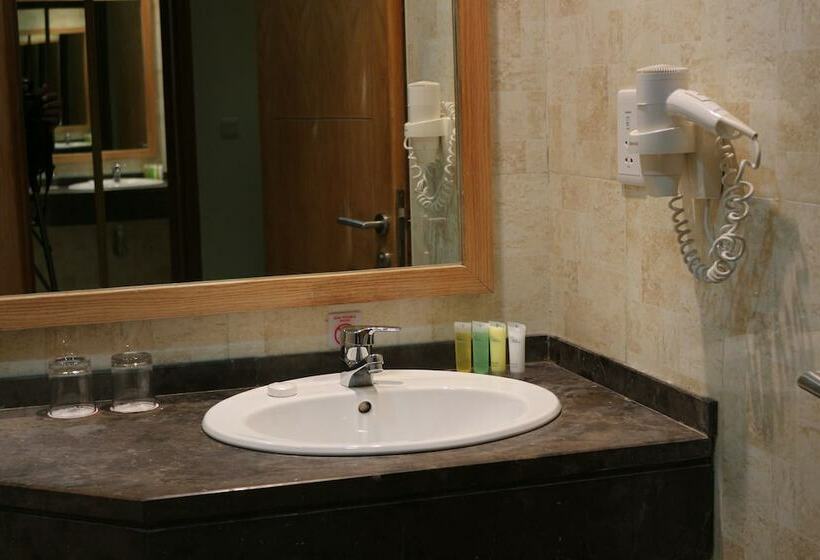 سوییت لوکس, Ramada Resort Dead Sea