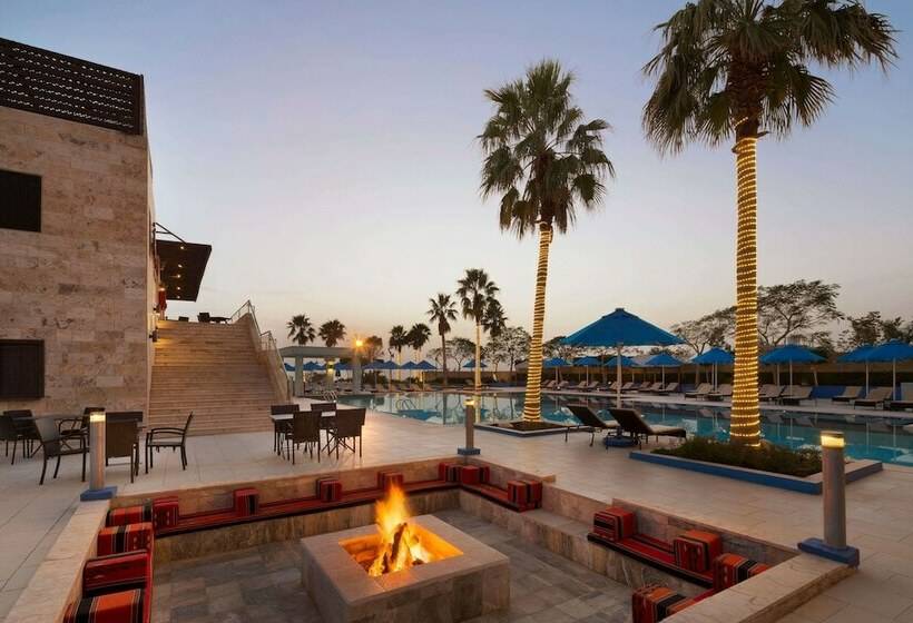 سوییت لوکس, Ramada Resort Dead Sea