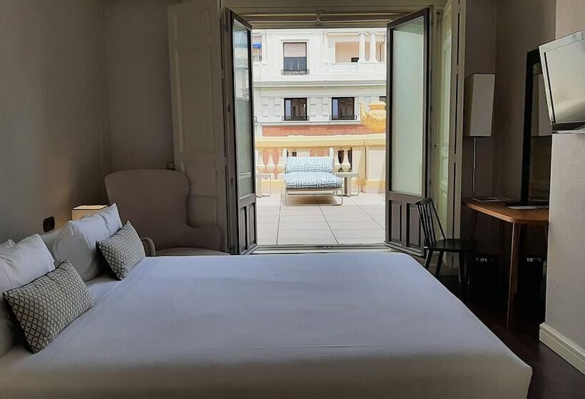 Premium room with terrace, Sardinero Madrid
