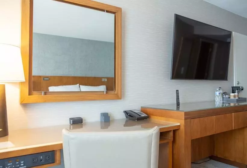 Deluxe Room, The Westin Austin At The Domain