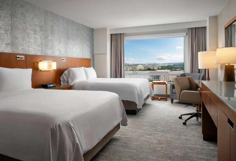 Номер Deluxe, The Westin Austin At The Domain