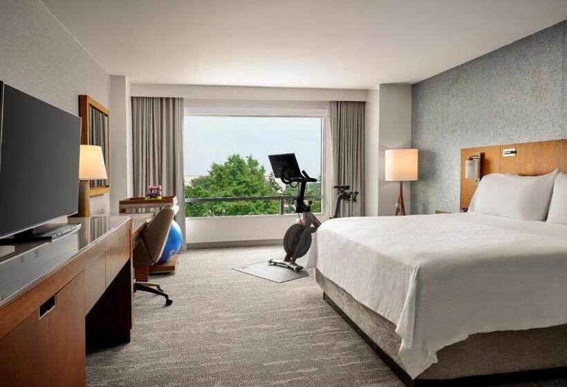 Стандартный Номер Кровать Кинг, The Westin Austin At The Domain