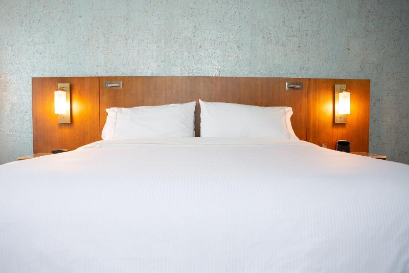 Номер Deluxe, The Westin Austin At The Domain