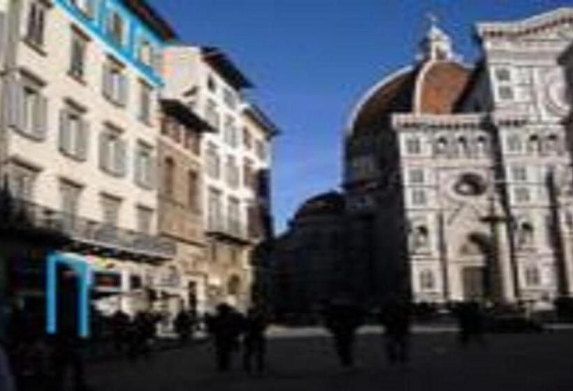 Quarto Triplo Deluxe, Duomo View