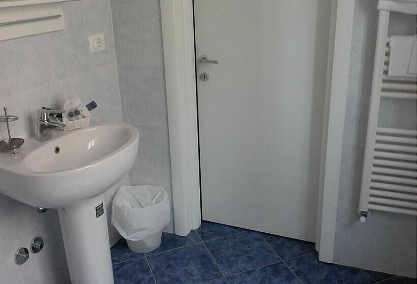 Quarto Triplo Deluxe, Duomo View