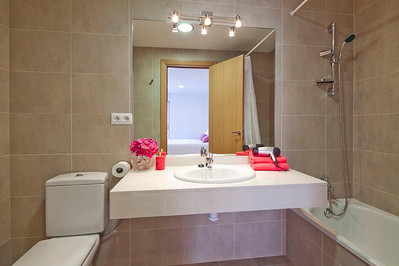 آپارتمان 2 خوابه, Charmsuites Paralel