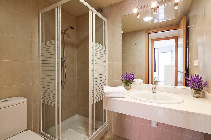 آپارتمان 2 خوابه, Charmsuites Paralel