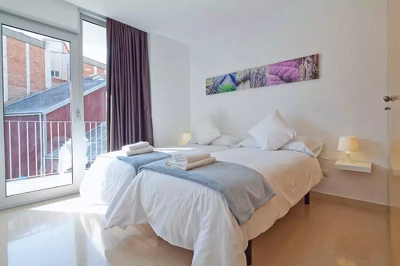 آپارتمان 1 خوابه با تراس, Charmsuites Paralel