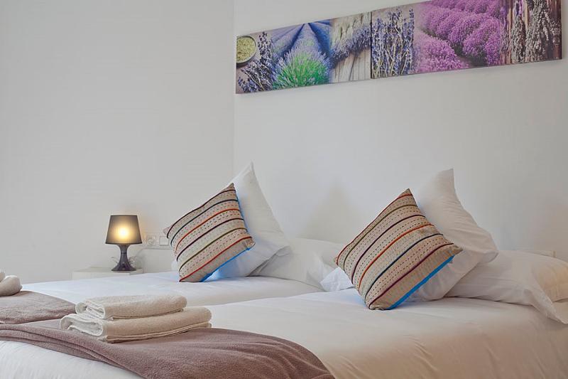 آپارتمان 2 خوابه با تراس, Charmsuites Paralel