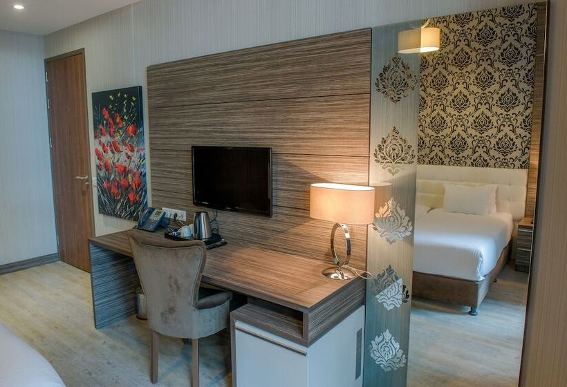 غرفة ديلوكس, Grand Hotel Downtown