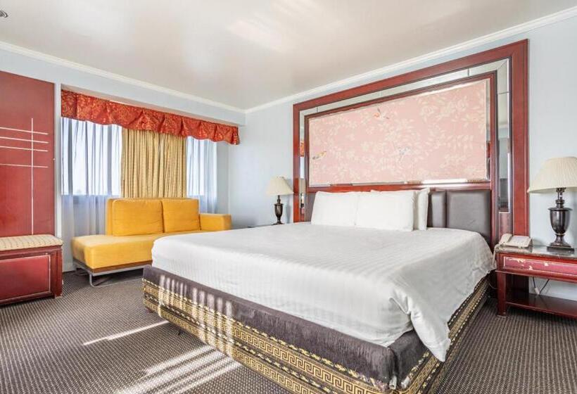 غرفة قياسية سرير كينج, Koxie