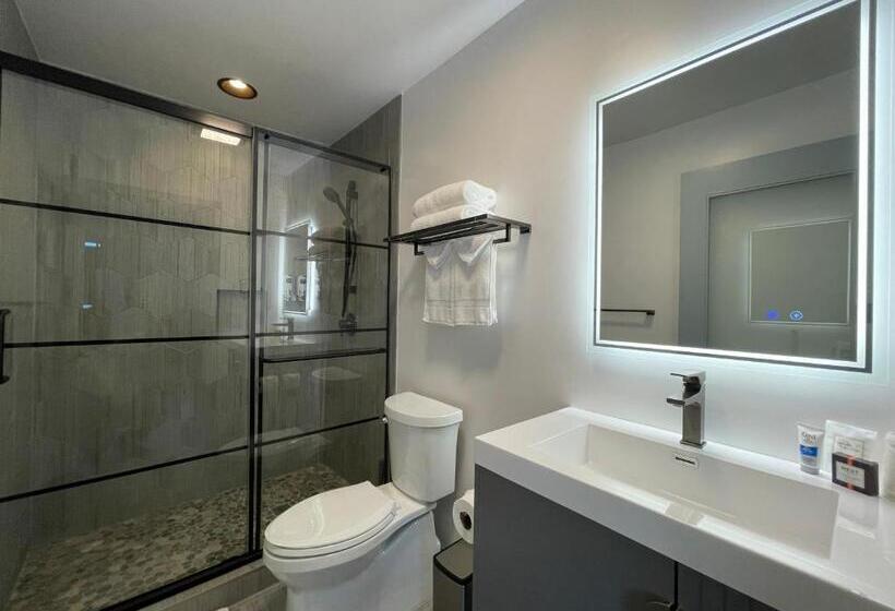 شقة غرفة واحدة, Koxie