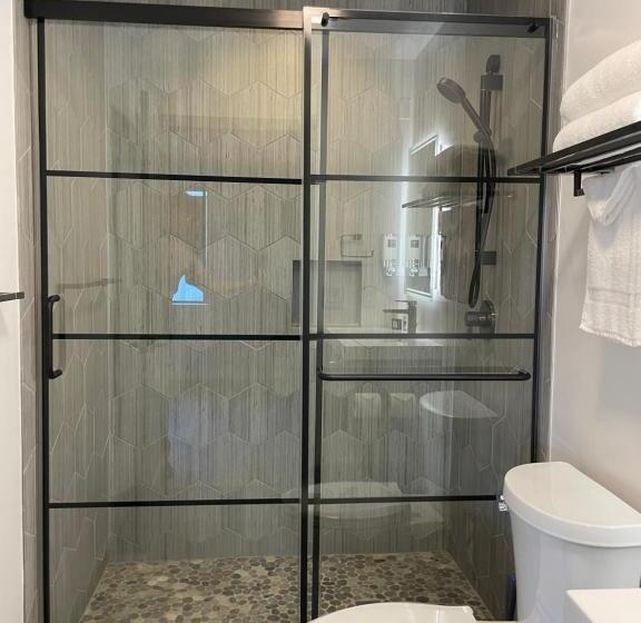 شقة غرفة واحدة, Koxie