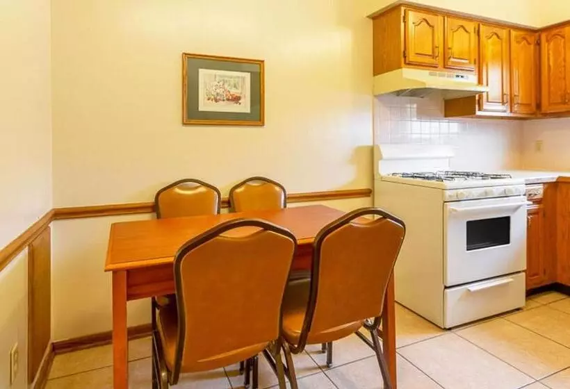 バスタブ付きスタンダードルーム, Magnuson Hotel Extended Stay Canton Ohio