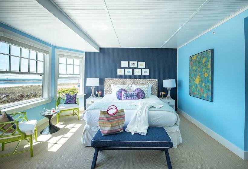 جناح مطلّ علي البحر, The Tides Beach Club