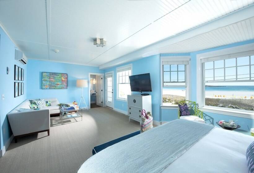 جناح مطلّ علي البحر, The Tides Beach Club