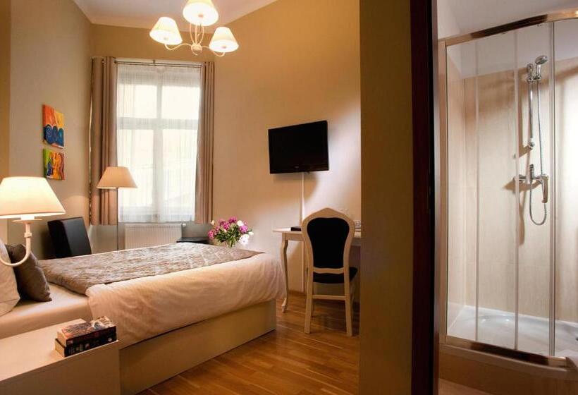 غرفة قياسية, Leone Apart