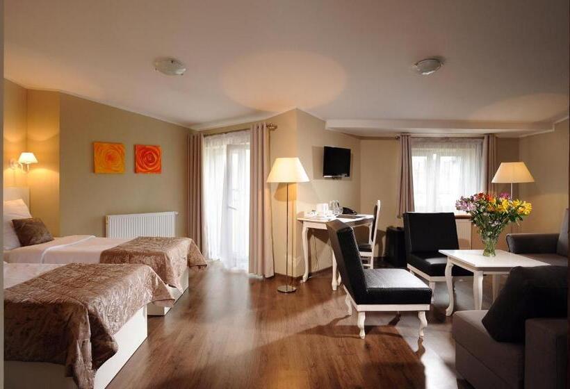 شقة غرفة واحدة, Leone Apart