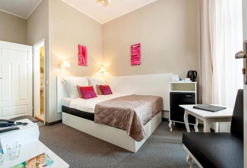 غرفة أساسية, Leone Apart