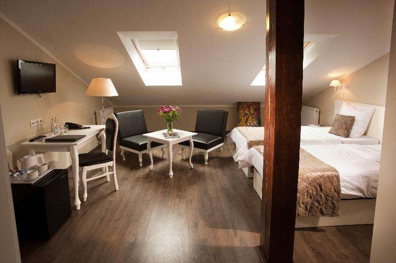 غرفة قياسية, Leone Apart