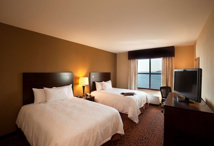 غرفة قياسية, Hampton Inn Marquette/waterfront