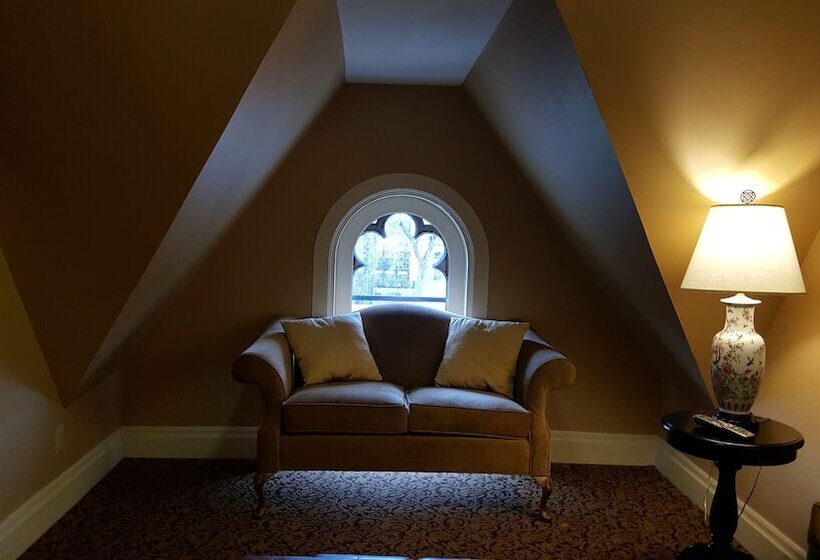 デラックスルーム, Mansions On Fifth