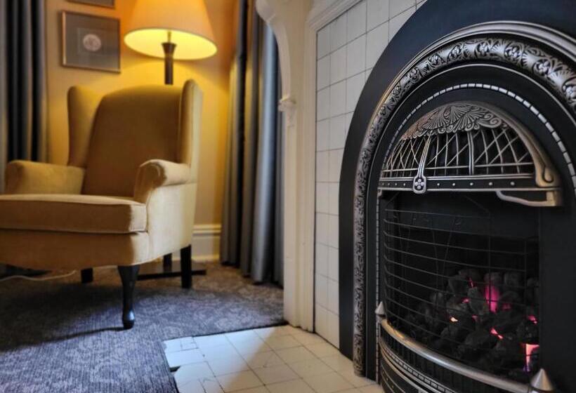 キングサイズベッドのデラックススイート, Mansions On Fifth