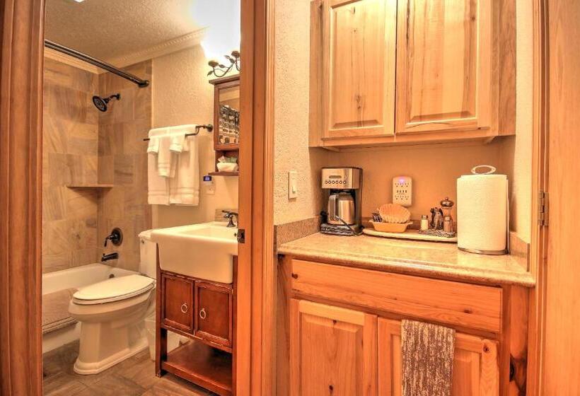 חדר סטנדרט עם מיטת קינג, Yellowstone Gateway Inn