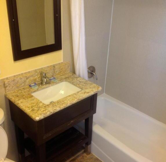 ２ダブルベッドのスタンダードルーム, Bayshore Inn Ventura