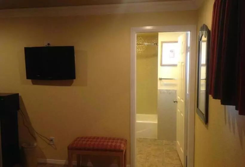 Standard-huone King-vuode, Bayshore Inn Ventura