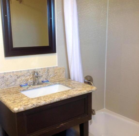 キングサイズベッドのスタンダードルーム, Bayshore Inn Ventura