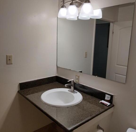 标准间, Economy Inn Richmond