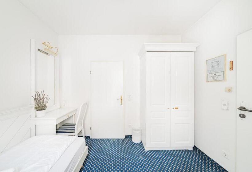 اتاق استاندارد یک نفره, Self Check In Hotel Adlon