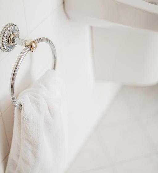 اتاق استاندارد یک نفره, Self Check In Hotel Adlon