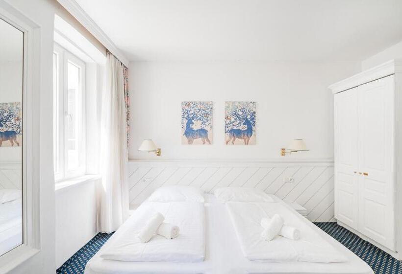 اتاق استاندارد برای معلولان, Self Check In Hotel Adlon