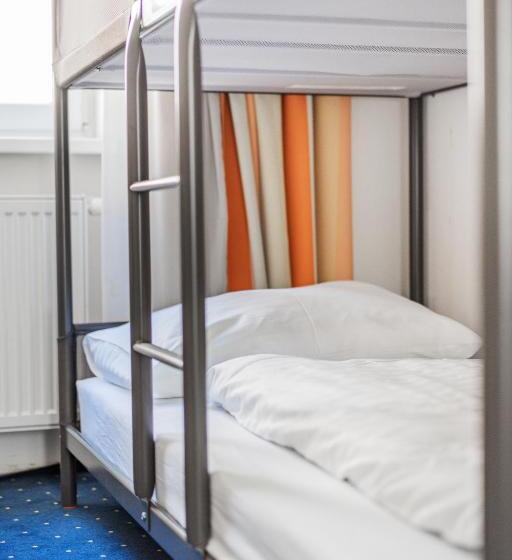 اتاق استاندارد, Self Check In Hotel Adlon