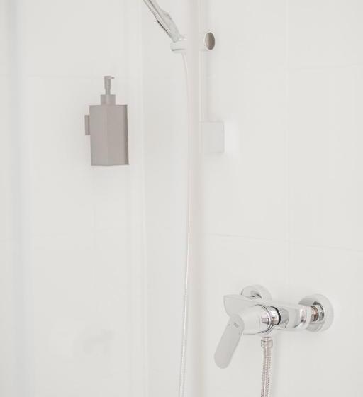 اتاق استاندارد, Self Check In Hotel Adlon