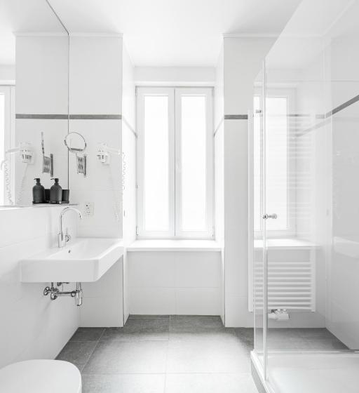 اتاق استاندارد, Self Check In Hotel Adlon