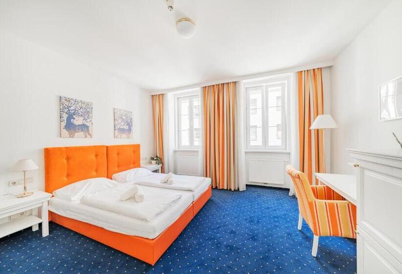 اتاق لوکس, Self Check In Hotel Adlon