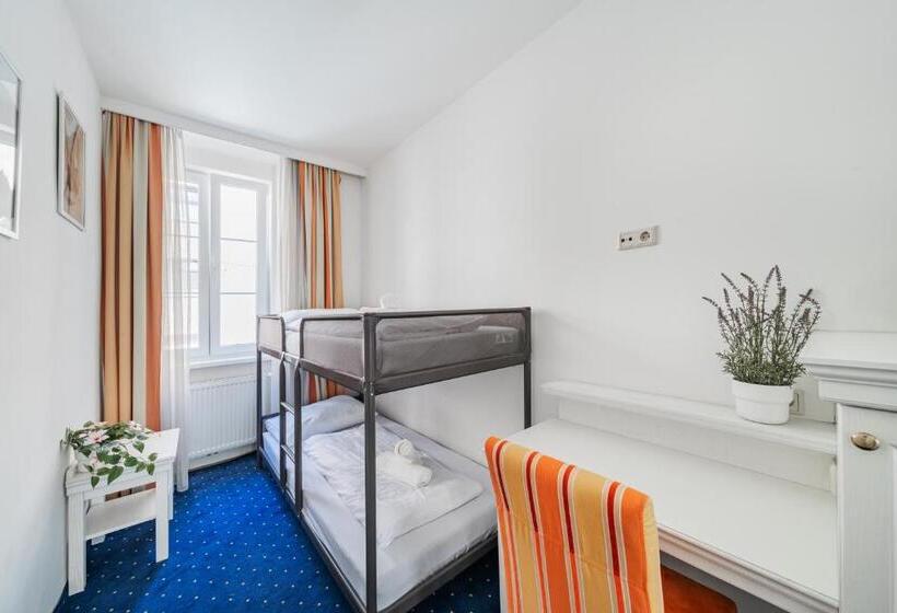 اتاق استاندارد, Self Check In Hotel Adlon