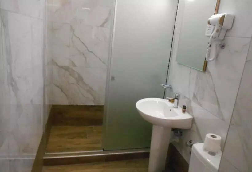1 Bedroom Apartment Sea View