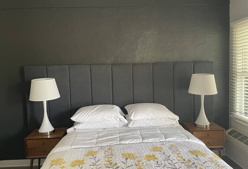 חדר סטנדרט, Blue Star Motel